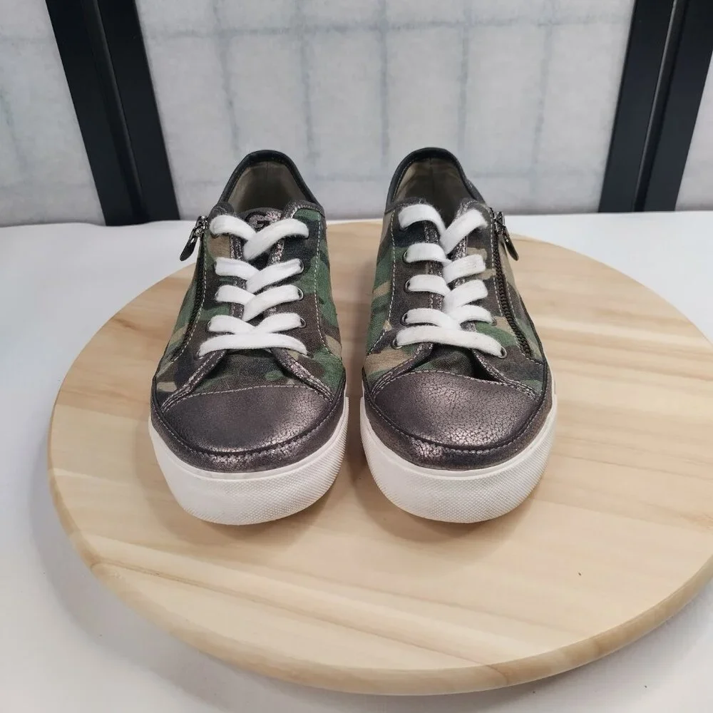 G by GUESS Camo Metallic Bronze Sneakers Decorative Zipper Women US 8.5M - Picture 2 of 10